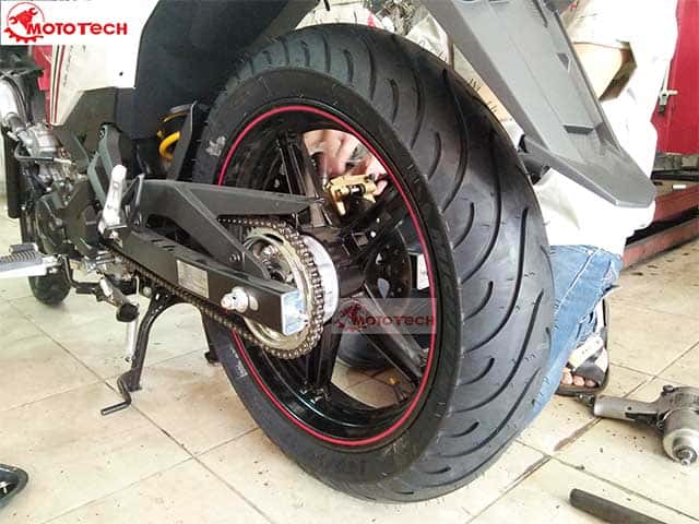 Cách lắp lốp Michelin đúng chiều để xe chạy êm, bám đường