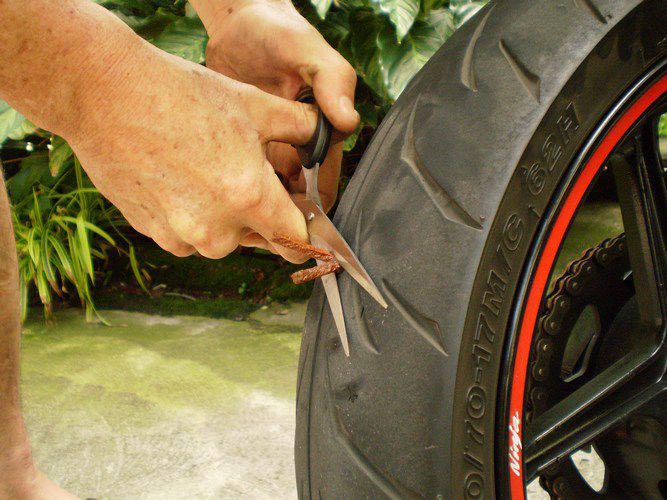 Hạn chế dùng cách vá dù lốp không săm để đảm bảo an toàn và tuổi thọ lốp xe